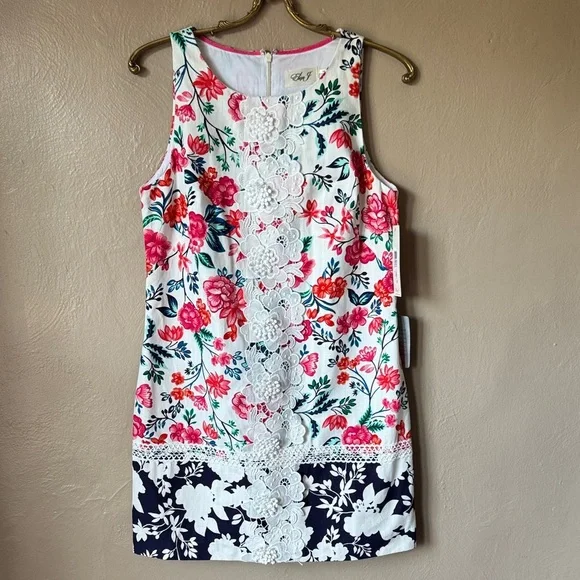 Eliza J Floral Mini Lace Shift Dress - Picture 1 of 5